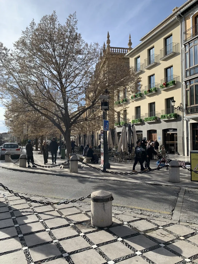 Plaza Nueva, vista dalla Iglesia Santa Ana a Granada