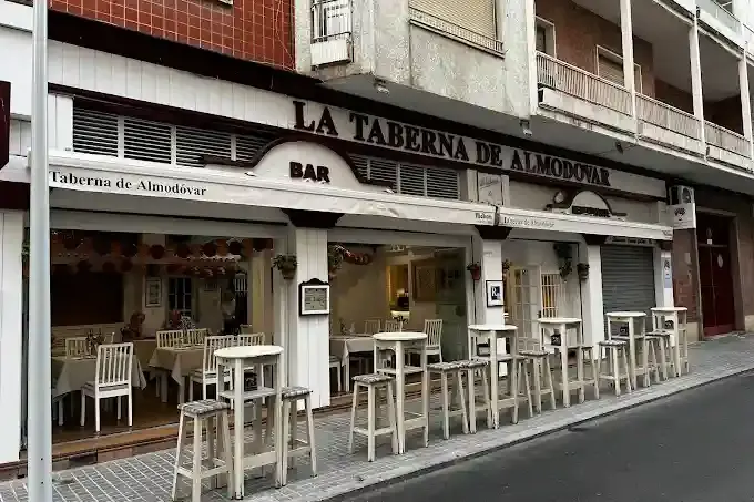 taberna de almodovar cordoba esterno ristorante tipico andalusia