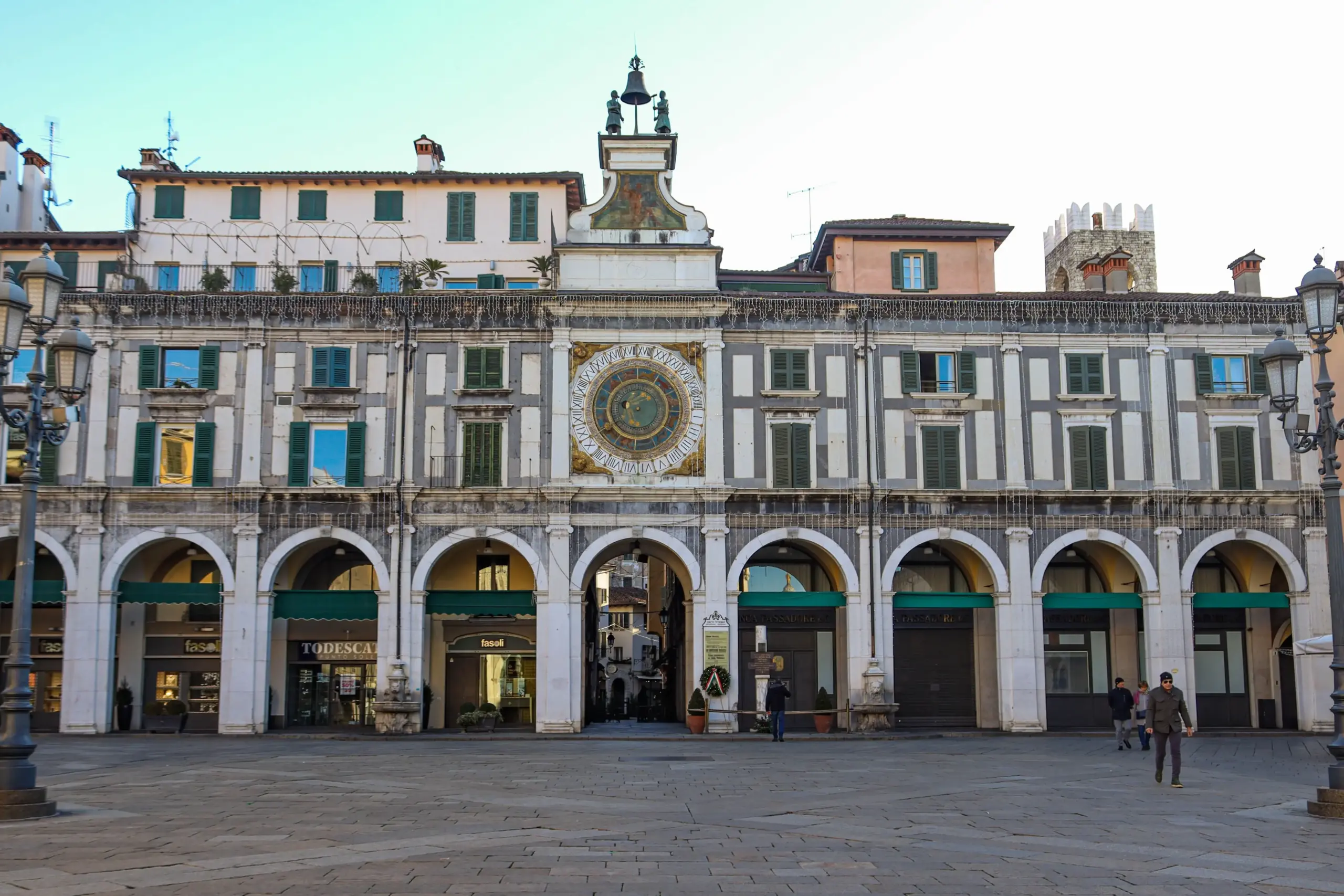 Torre dell’Orologio in Piazza della Loggia a Brescia. Una cosa da vedere in Italia.